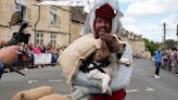 Britain Woolsack Races