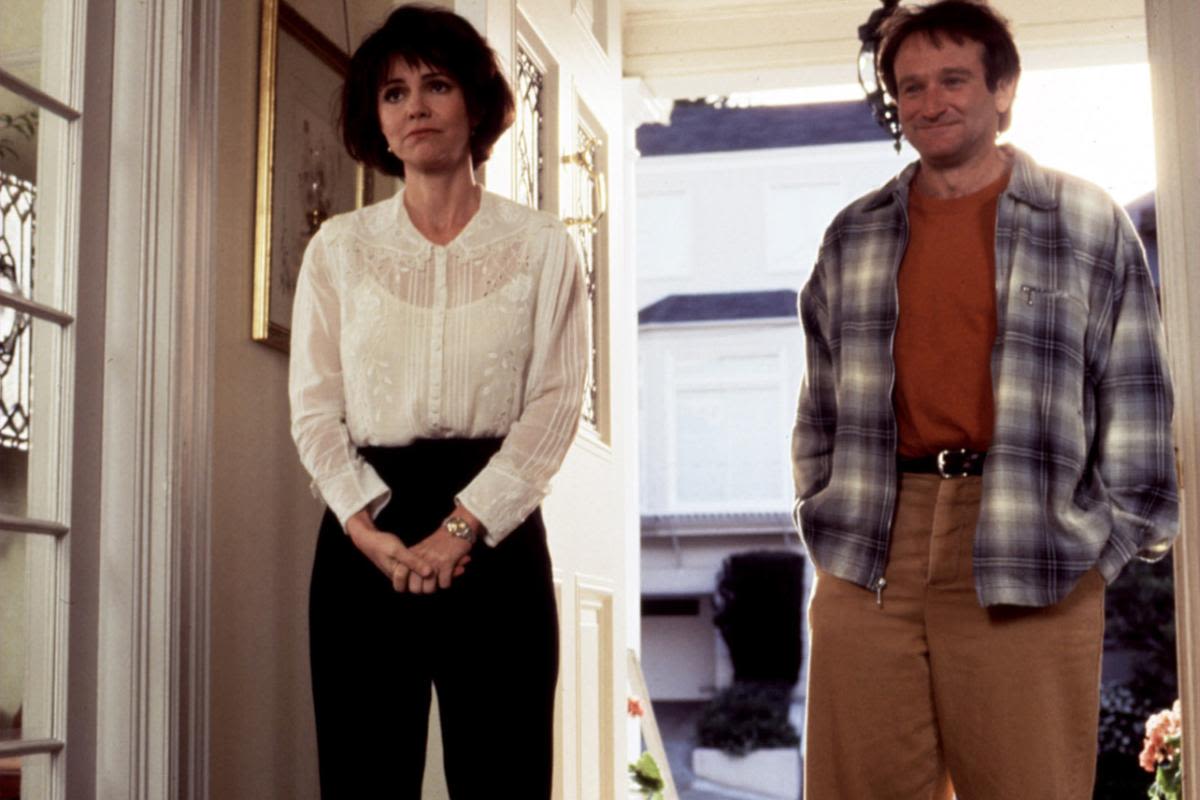 Sally Field recalls touching gesture from Robin Williams on 'Mrs. Doubtfire' set: "He was very sensitive and intuitive"