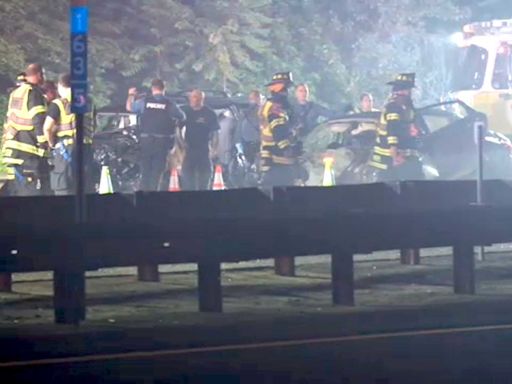 Wrong-way crash on Garden State Parkway leaves 2 dead, 1 injured in Paramus, NJ