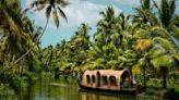 Enjoy A Luxury Experience on this Houseboat Stay In Kerala, India’s Backwaters
