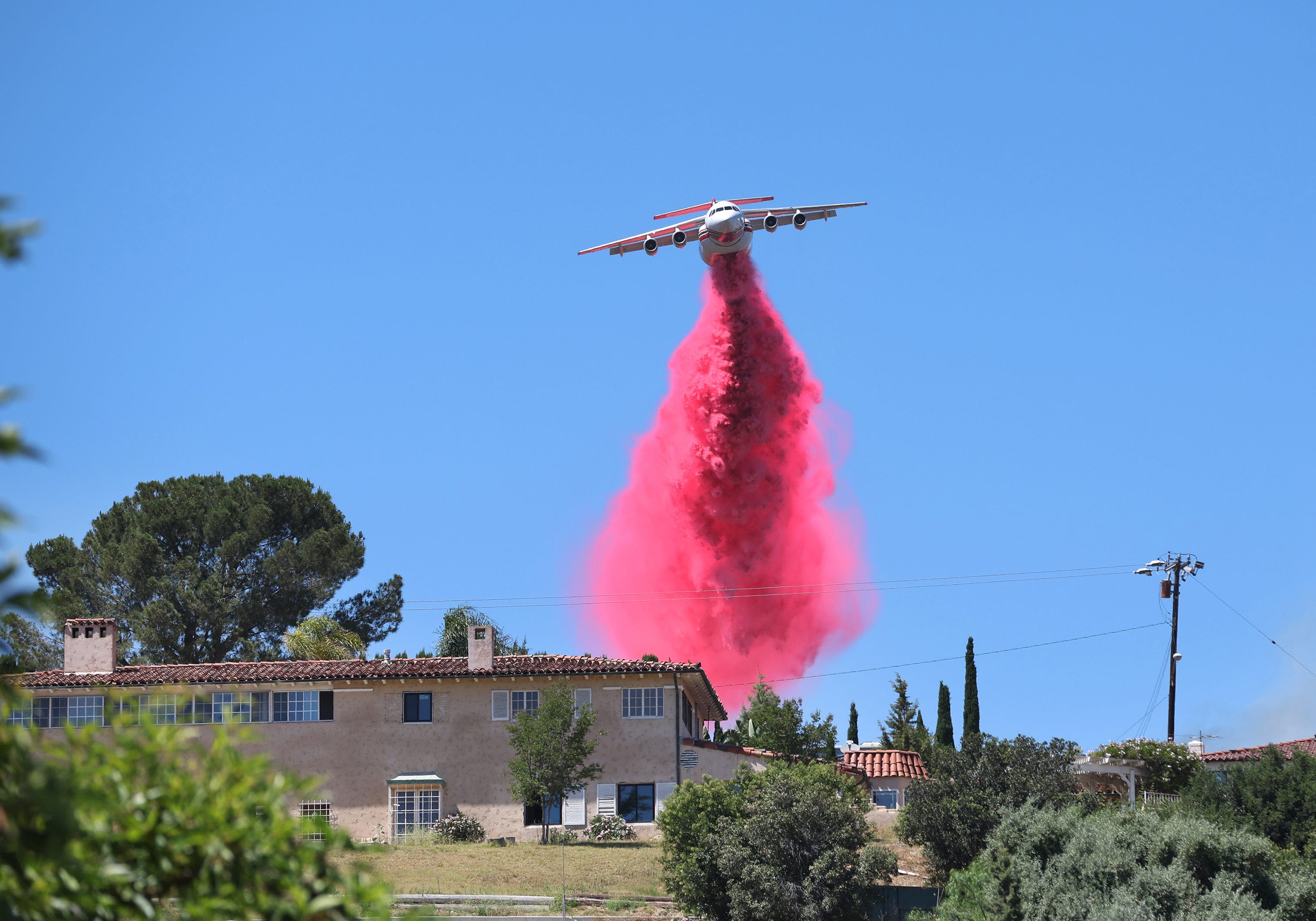 Sharp Fire: Crews make progress on Simi Valley brush fire, evacuations lifted