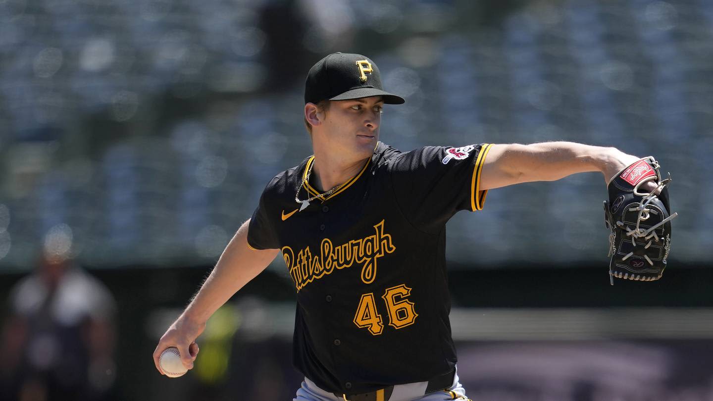 Pirates sign Justin Bruihl, place Quinn Priester on IL