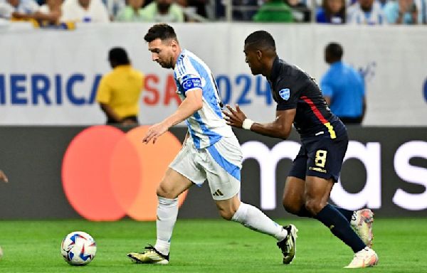 Soccer-Messi fit for Copa America semi-final against Canada, says coach Scaloni