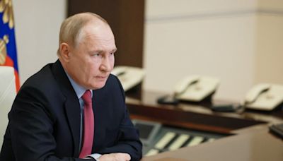 Putin ameaça retomar produção de mísseis de médio alcance