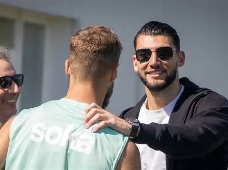 La visita sorpresa de Rafa Mir al entrenamiento del Huesca