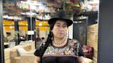 La boliviana Adriana Guzmán reivindica poder ser indígena y feminista: "aquí hay una"
