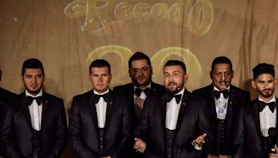 Como en Mazatlán: Banda El Recodo toca en calles de Japón y policías ‘los callan’