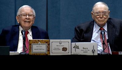 4 lessons for success from Berkshire shareholders' best Buffett and Munger stories