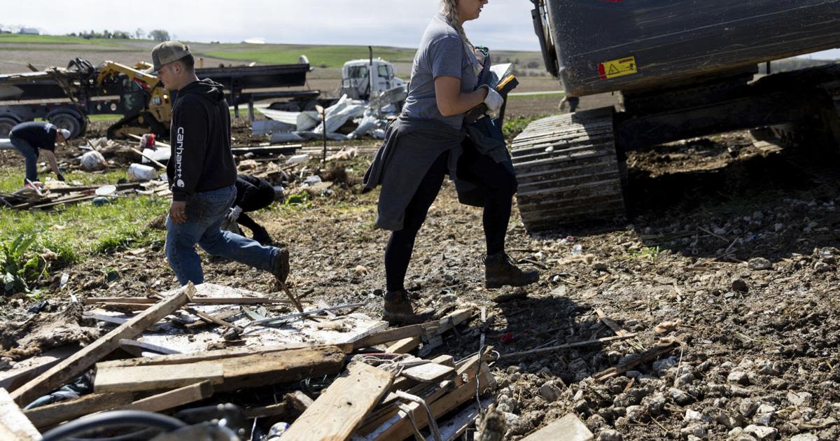 Tornadoes flatten homes in Iowa, Nebraska