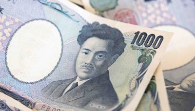 Japanese yen weakens to 160 against the U.S. dollar for the first time since 1990