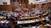 El Parlamento serbio impulsa un equivalente de la 'ley rusa'