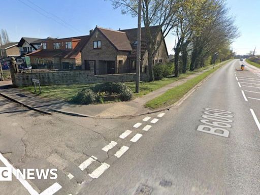 Rotherham: Man, 20, killed in Wickersley crash