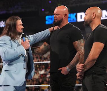 Mark Henry elogia el segmento del falso retiro de AJ Styles en WWE SmackDown