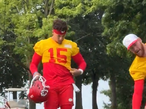 Carson Wentz avoided an injury walking to Chiefs camp and Patrick Mahomes wouldn't let him hear the end of it