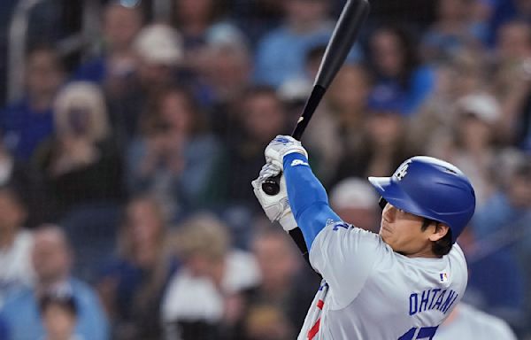 Shohei Ohtani responds to Toronto boos by hitting 7th homer as the Dodgers beat the Blue Jays 12-2