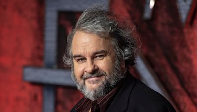 Director Peter Jackson donates $10M in effort to revive dodo bird