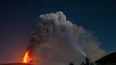 El principal aeropuerto de Sicilia cierra por la erupción del Etna