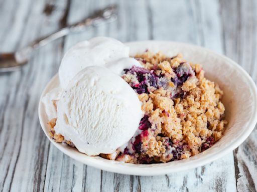 How to Make the Best-Ever Blackberry Cobbler, According to Jennifer Garner’s Mom