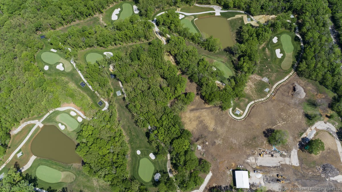 Block nears opening of par-3 golf course at Oakwood Country Club - Kansas City Business Journal