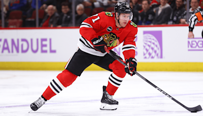 Hall ready to contribute for Blackhawks after recovering from knee injury | NHL.com