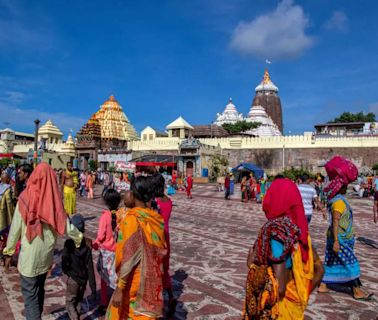 How to reach Jagannath Temple in Puri from Bhubaneswar?