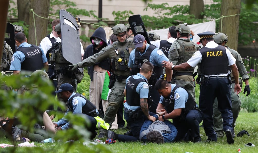 About 50 pro-Palestine protesters arrested from the School of the Art Institute of Chicago