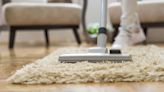 Cómo es el truco para eliminar los olores de las alfombras