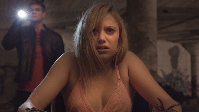 It Follows 2: Maika Monroe Reveals Production Window, Teases Time Jump for They Follow