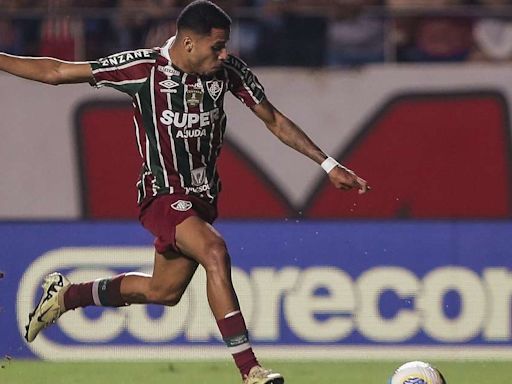 Alexsander mantém confiança apesar da má fase do Fluminense: 'É continuar treinando, vamos evoluir'