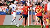 Spain lay down marker with superb win over Croatia