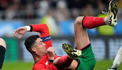 Cristiano Ronaldo vuelve a los gestos obscenos, ahora en el Portugal vs Eslovenia