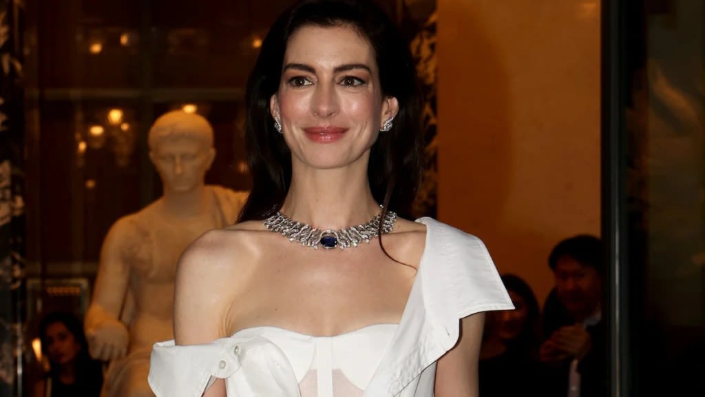 Anne Hathaway’s Viral Gap Red Carpet Gown Is Now Available Online