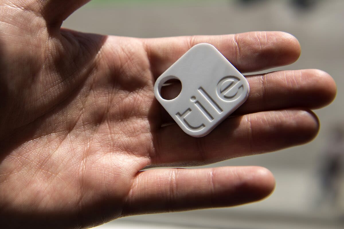 Tile Bluetooth Tracker Owner’s Shares Fall 3.7% After US IPO