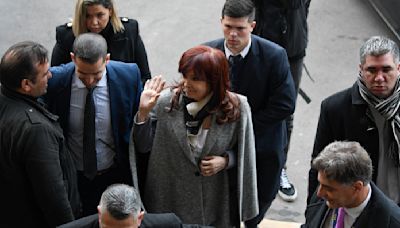 Exvicepresidenta argentina califica de "desastre" investigación de intento de atentado