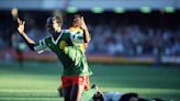 Roger Milla se convirtió en un icono de los Mundiales por una llamada inesperada