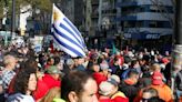 En huelga trabajadores del sector de bebidas en Uruguay - Noticias Prensa Latina