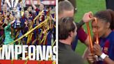 Jugadoras del Barcelona indignadas al tener que colocarse sus propias medallas de campeonas