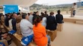 La Xunta entrega en Doniños las 140 banderas azules que lucirán en playas y puertos gallegos