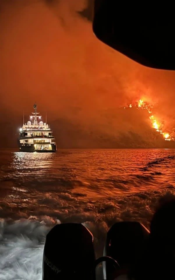 Yacht fireworks spark wildfires in Greece