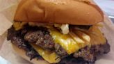 Papi Smash Burger’s low-rider patties hit big downtown | Review