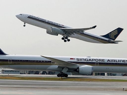 One Dead, Others Injured as Singapore Airlines Flight Hits Turbulence