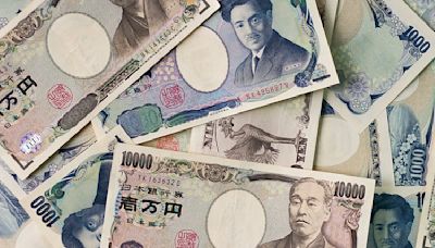 Japanese Yen hangs near multi-decade low against USD ahead of BoJ policy decision