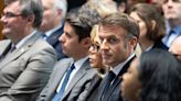 Sondage : la popularité d’Emmanuel Macron stagne au plus bas, celle de Gabriel Attal repart à la hausse