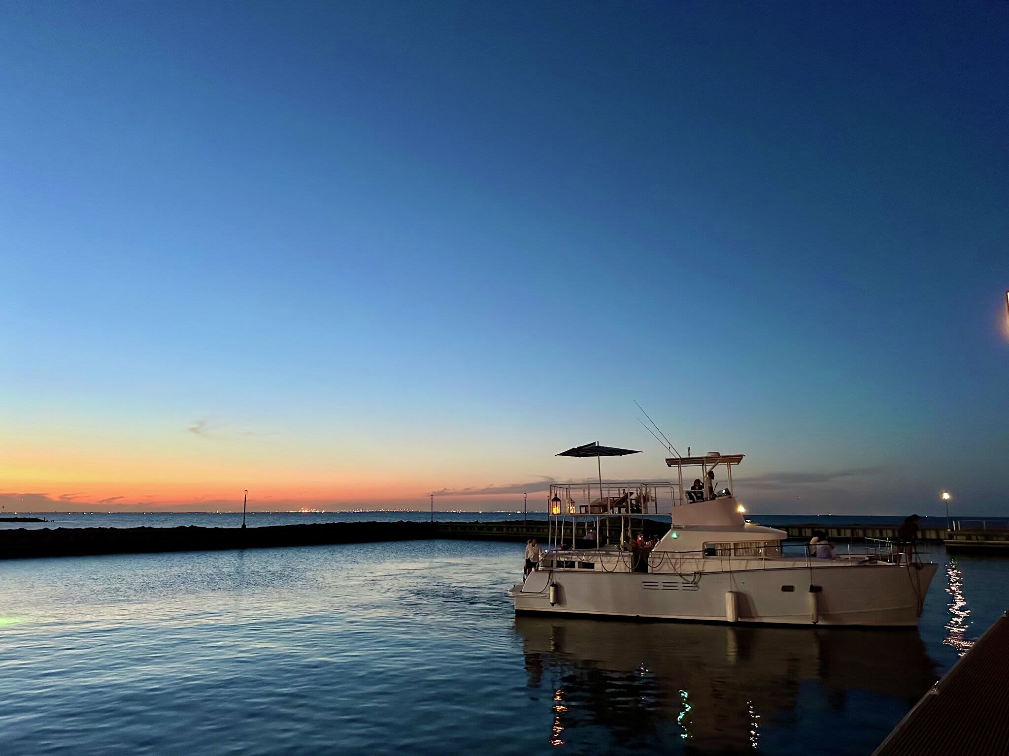 Acclaimed Galveston Bay restaurant to offer $150 booze cruises