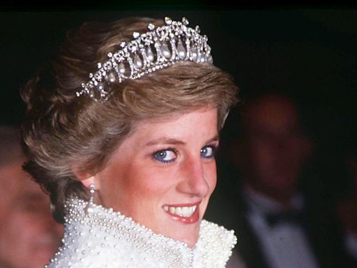 Lady Diana : ces lettres d’amour enflammées de Charles III qu’elle voulait absolument que William et Harry voient