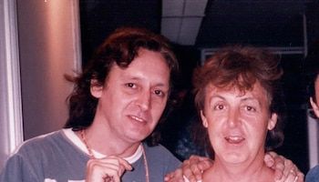 Un paseo en bicicleta, el abrazo con Charly García y el sueño cumplido de una nena de 10 años: anécdotas de Paul McCartney en Argentina