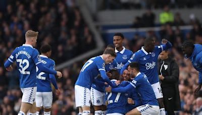 El Everton seguirá en Premier tras ganar al Brentford, también a salvo