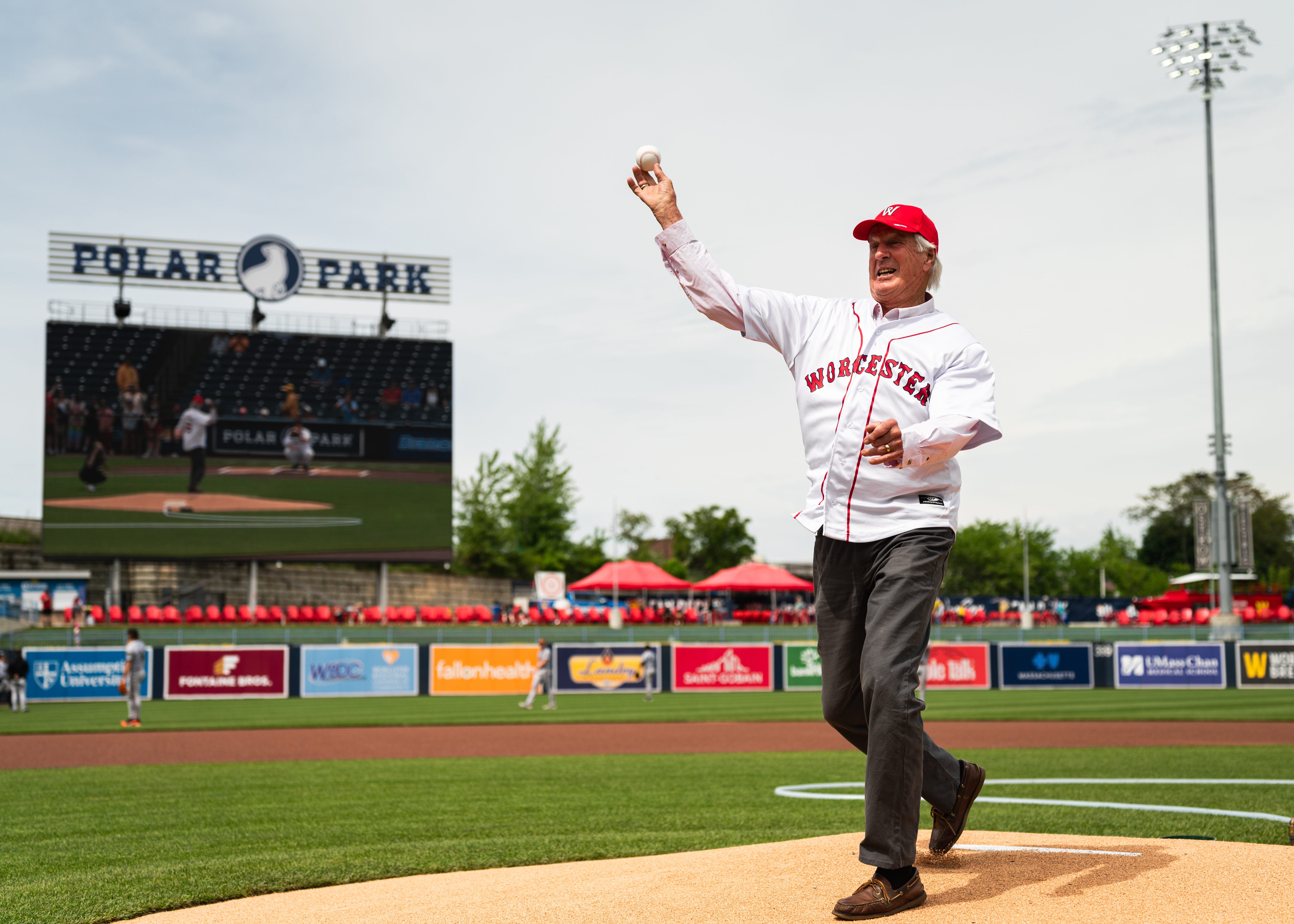 'Not bad, huh?': Red Sox Hall of Famer relishes chance to toss ceremonial first pitch at Polar