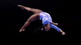 Simone Biles gana su primer evento competitivo de gimnasia desde 2021