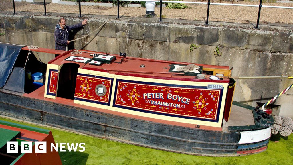 Wonka barge to appear at Northamptonshire's Crick Boat Show